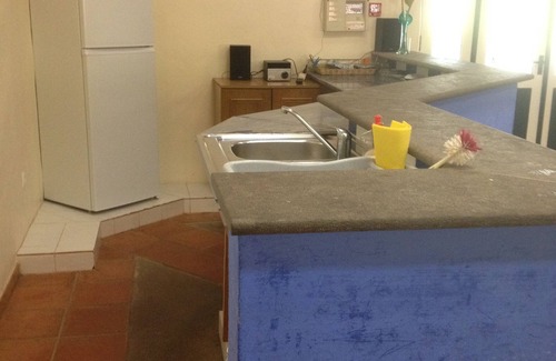 Tavira House | Friendly and spacious Guest house great for large groups, families and retreats.