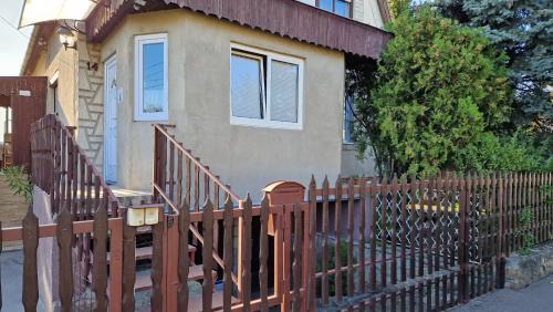 Gubacsipuszta Apartment | Friendly Apartment in the suburb.