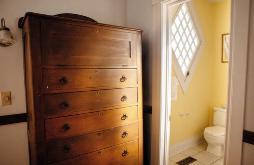 Harrisonburg Bed & Breakfast | Friendly City Inn Bed & Breakfast