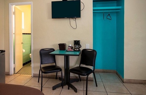 Edgewater House | ❤️FRIENDLY & CLEAN BOUTIQUE MOTEL 4❤️