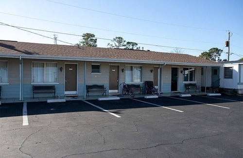 Edgewater House | ❤️FRIENDLY & CLEAN BOUTIQUE MOTEL 7❤️