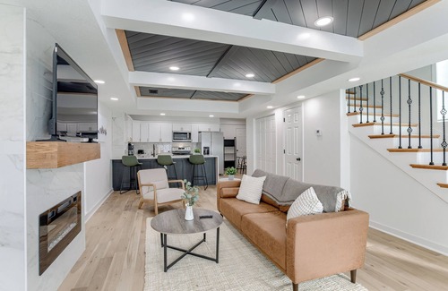 Riverview House | Friendly Getaway Home w/Backyard Arcade &Firepit