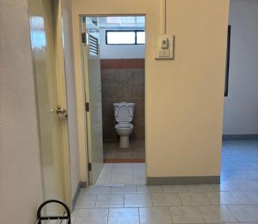 Bang Phlat Apartment | Friendly Home @ Commonwealth