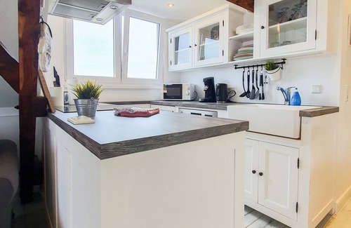 Dersdorf Condo | Friendly Home - "Helles Dachstudio" - Cologne - Fair - Bonn - Phantasialand