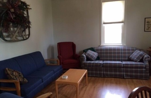 Ligonier House | Friendly home in the heart of Ligonier
