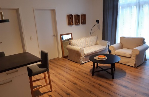 Hatten Apartment | Friendly, newly furnished apartment with good transport connections!