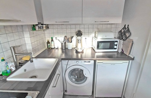 Forstenried Apartment | Friendly, quiet apartment close to subway station (50 m), WLAN