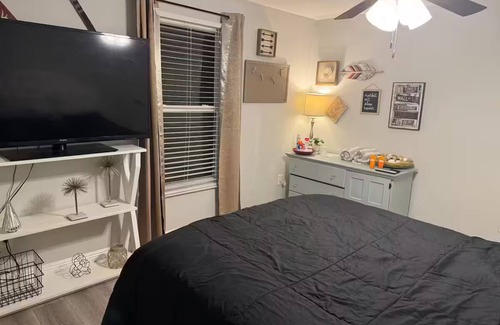 Fairvilla House | Friendly room in beautiful Orlando with AC, WiFi