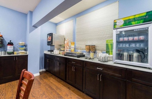 Lake Hills House | Friendly service and value in Bellevue, WA !