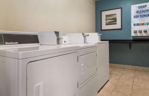 Lake Hills House | Friendly service and value in Bellevue, WA !