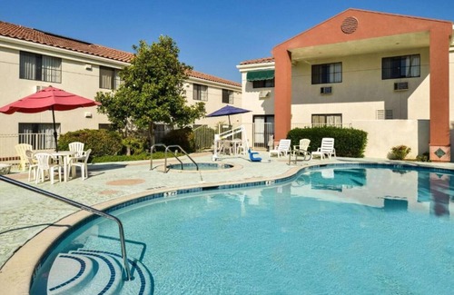 Walnut House | Friendly service and value in eastern Los Angeles county!