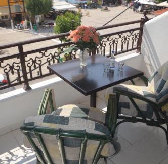 Ireon Apartment | Friendly Studios