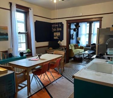 Berwyn Apartment | Friendly Suite Home Chicago