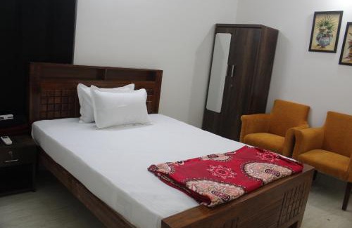 Porur Bed & Breakfast | Friendlystay Prime