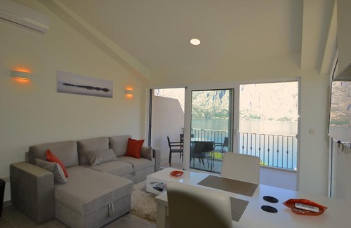 Prcanj Apartment | Friends' apartments
