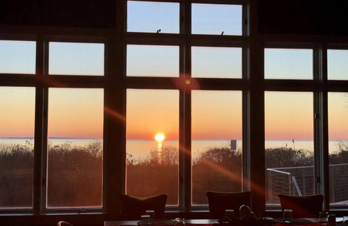 Niantic House | Friends & family gather - waterfront contemporary home "The Salty Rabbit”