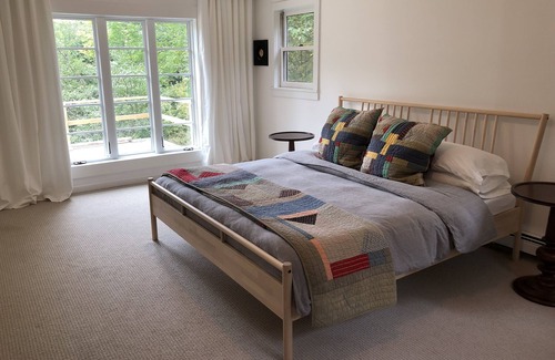 South Londonderry House | Friends+Family Getaway - close to 3 mountains