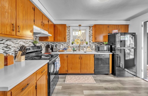 Bristol House | Friends & Family Retreat in Charming 4-bedroom House
