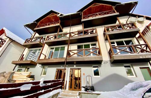 Polyanytsya House | Friends house bukovel