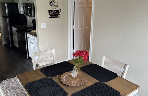 Energy Corridor Apartment | Friend’s House