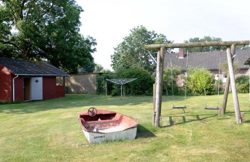 Bordelum Apartment | Friesisches Reetdachferienhaus