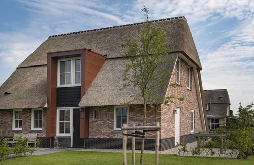 Delfstrahuizen Villa | Friesland Villa w/Sauna