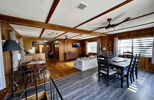 Leakey House | Frio River!