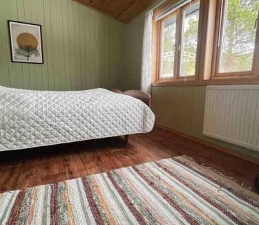 Molde House | Frittliggende hytte i flott turterreng