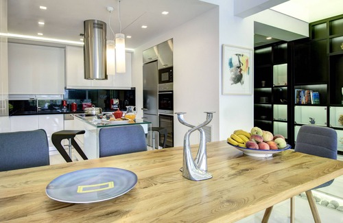 Athens City Centre Apartment | Frixos Acropolis luxury apartment