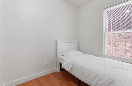 Hartford Apartment | Frog Hollow Red Door Retreat