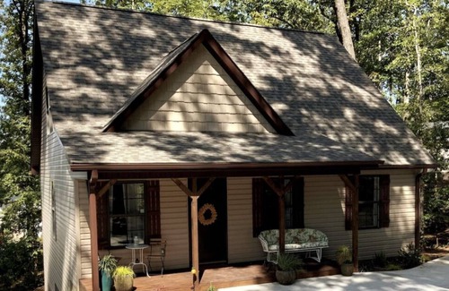 Seneca House | Frog Hollow Retreat @ Lake Hartwell