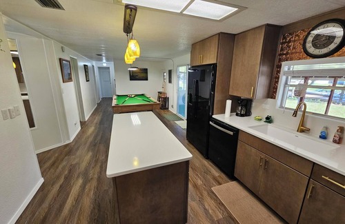 Satsuma House | Froggies Fish Camp-Dunns Creek & St. Johns RivernBoating & Fishing Paradise!