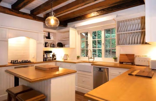 Stirling House | FROGWELL HOLLOW immerse into an idyllic fairytale!