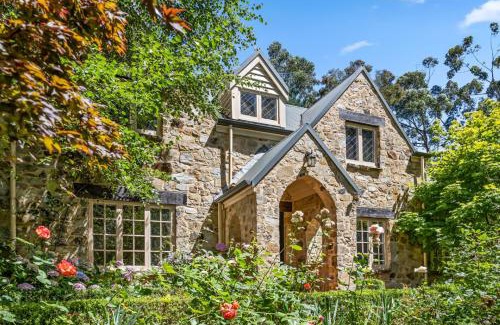 Stirling House | FROGWELL HOLLOW immerse into an idyllic fairytale