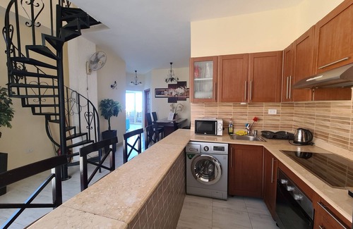 Corniche Road-Dahar Apartment | from 1 week: - 35% discount private roof terrace sea view pool free WiFi central