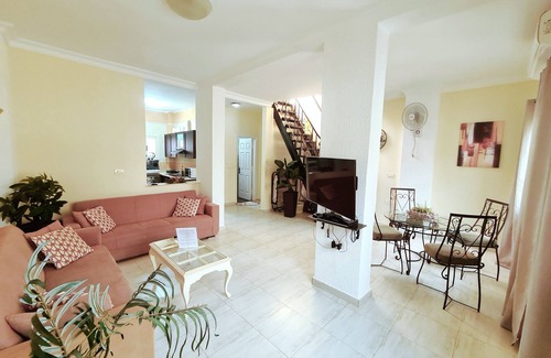 Corniche Road-Dahar Apartment | from 1 week: -35% discount private roof terrace sea view pool free WiFi