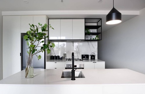 Richmond North Apartment | from $1190 Per week