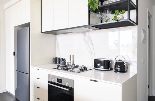 Richmond North Apartment | from $1190 Per week