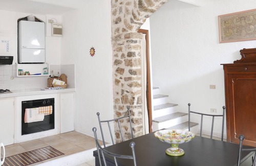 Vallebona House | From ground to sky with large terrace