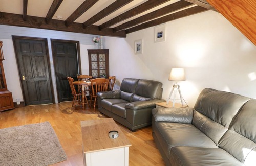 Brynrefail Cottage | FRON GOED, family friendly, country holiday cottage in Deiniolen