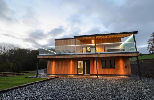 Ruthin House | Fron Haul - Gwennol