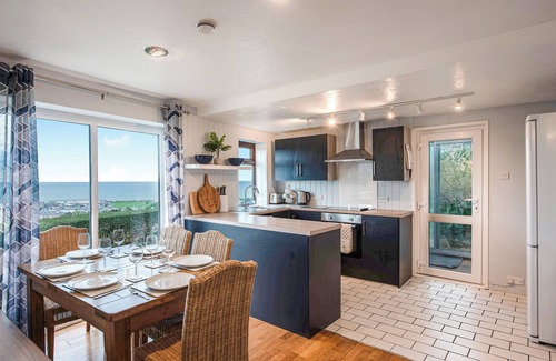 Aberaeron Cottage | Frondeg translates to ’Pretty Hill’, this is exactly what this property offers.