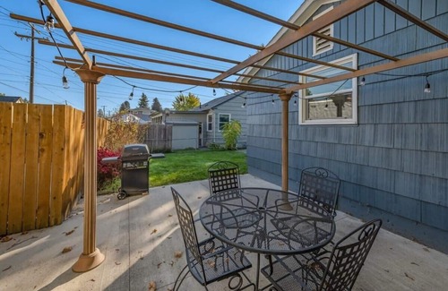 Coeur d'Alene House | Front Ave Charmer - Blocks from Sanders Beach
