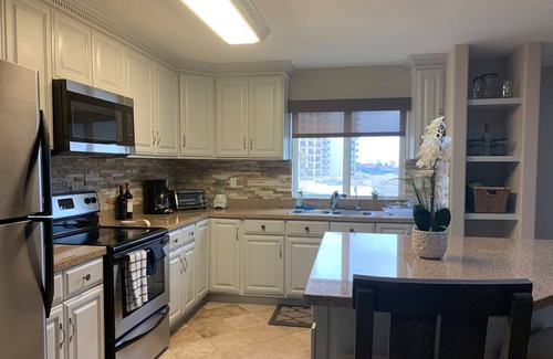 Centro Playas Condo | Front Beach Condo in the heart of Rosarito! All the action is steps away!