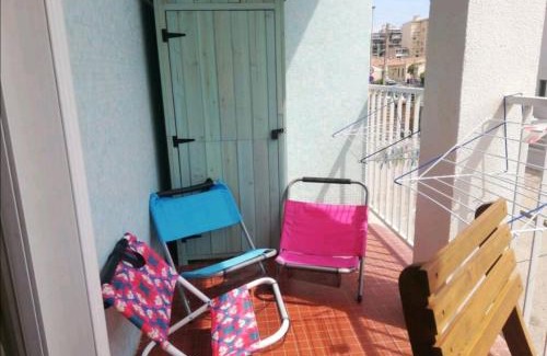 La Jetee Apartment | Front de Mer et Grande Piscine pour un appartement chic et cosy, appartement en résidence à Canet en Roussillon, à 10 minutes de Perpignan