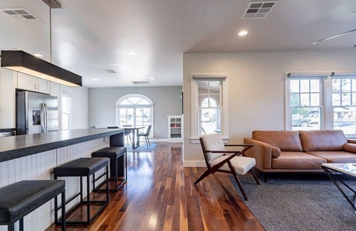 Encanto House | Front House PHX Retreat