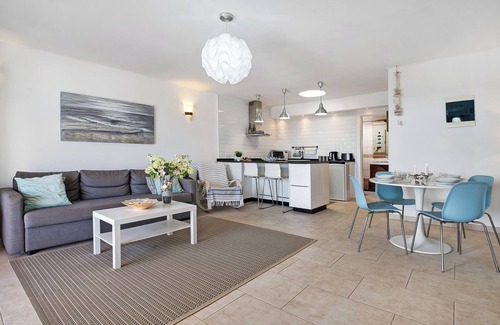 Playa Blanca Apartment | Front-Line Holiday Bungalow "Puerto Chico T" with Mountain & Sea Views, Shared Pool & WiFi