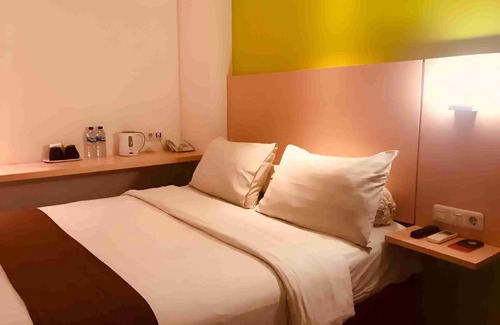 Jayapura Hotel | Front One Hotel Jayapura