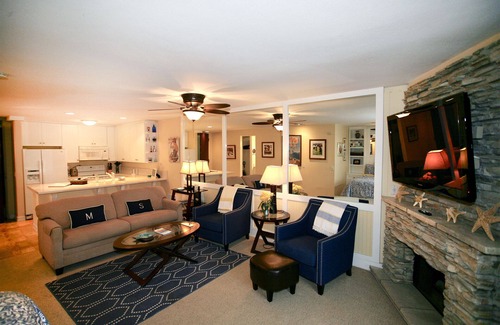 Oceanside Condo | Front Row Ocean View. Studio, Luxury Remodel. E210 North Coast Village