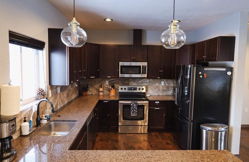 Altamont House | Front Street Retreat